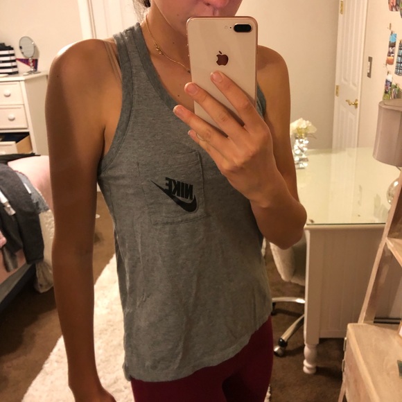 Nike workout top!! - Picture 3 of 3